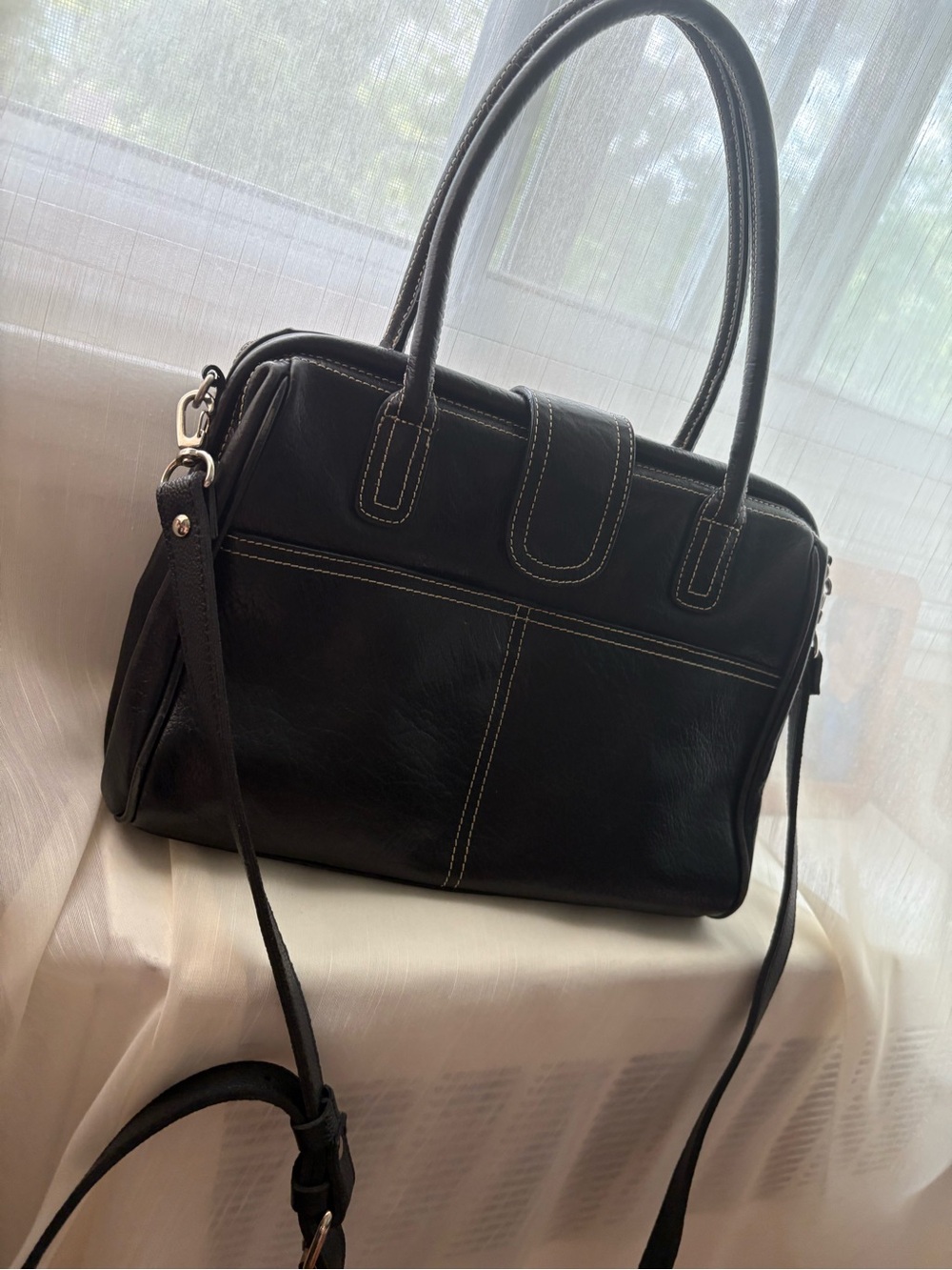 Classic Black Leather Satchel Bag - Unbranded